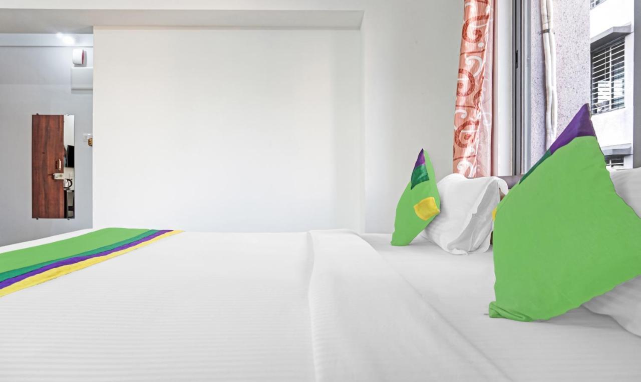 Treebo Atithi Corporate Stay Baner It Hub Пюн Екстериор снимка